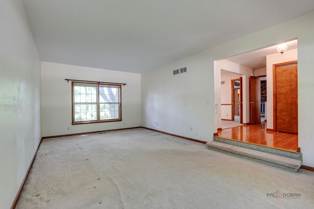 400 Seafarer Drive, Third Lake, IL 60030