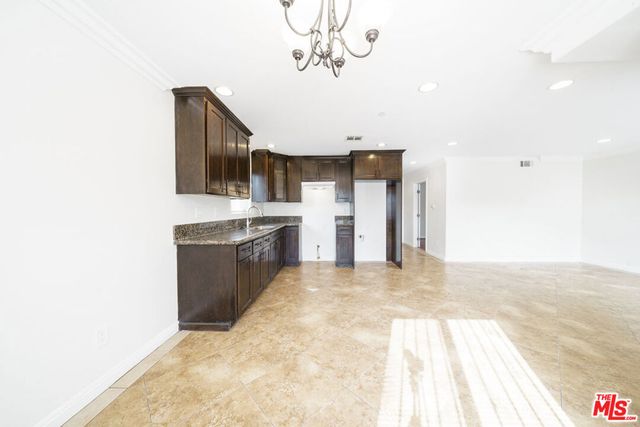 838 E 80th Street 838, Los Angeles, CA 90001