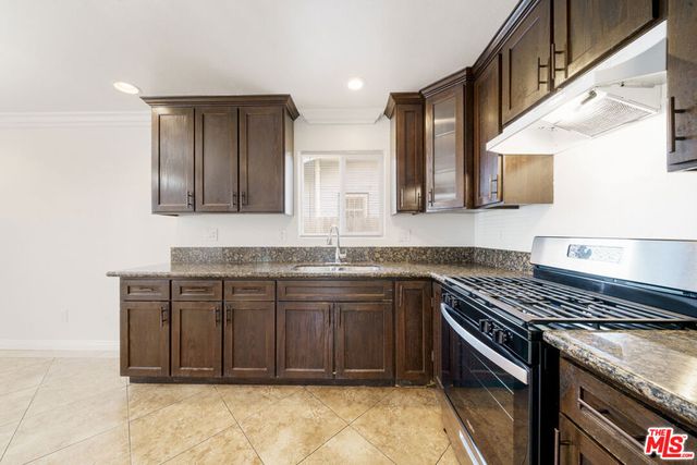 838 E 80th Street 838, Los Angeles, CA 90001