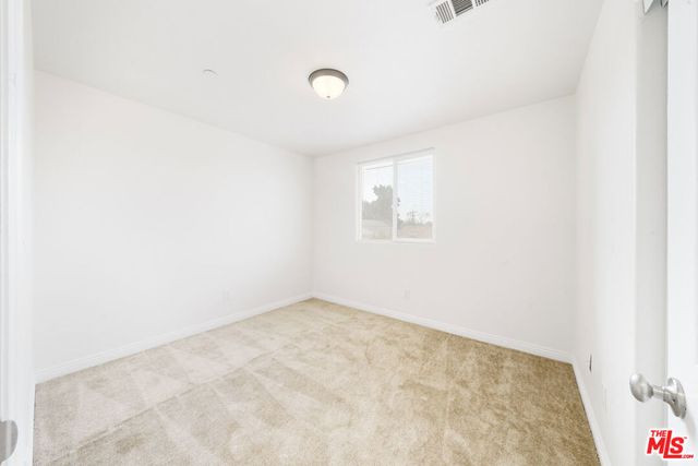 838 E 80th Street 838, Los Angeles, CA 90001