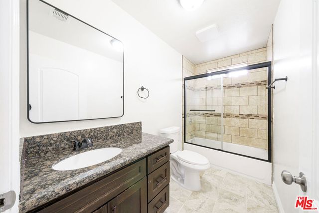 838 E 80th Street 838, Los Angeles, CA 90001