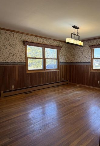 1929 INDIAN POINT ROAD, Oshkosh, WI 54901