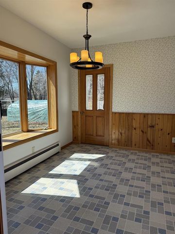 1929 INDIAN POINT ROAD, Oshkosh, WI 54901