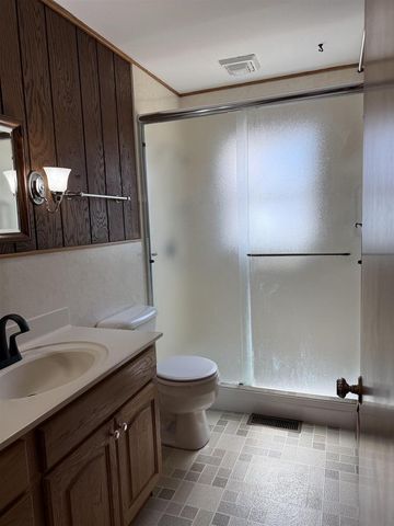 1929 INDIAN POINT ROAD, Oshkosh, WI 54901