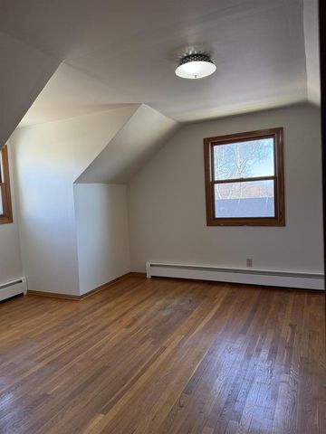 1929 INDIAN POINT ROAD, Oshkosh, WI 54901