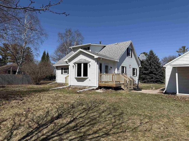 1929 INDIAN POINT ROAD, Oshkosh, WI 54901