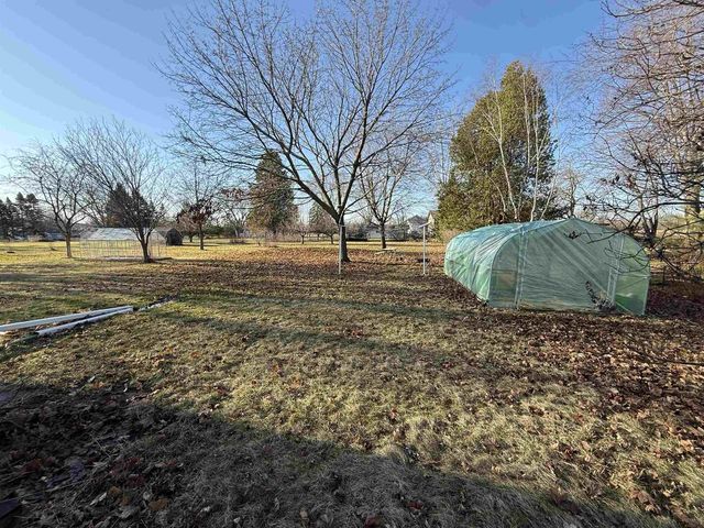 1929 INDIAN POINT ROAD, Oshkosh, WI 54901