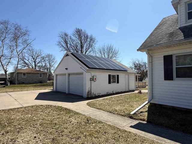 1929 INDIAN POINT ROAD, Oshkosh, WI 54901
