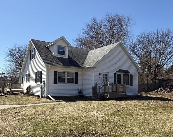 1929 INDIAN POINT ROAD, Oshkosh, WI 54901