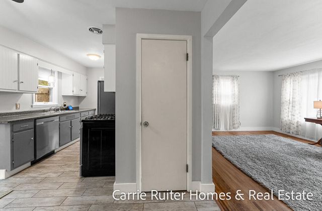 306 Orchard Avenue, Grand Haven, MI 49417