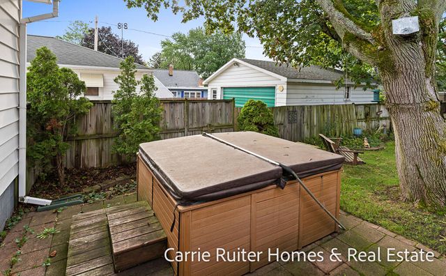 306 Orchard Avenue, Grand Haven, MI 49417