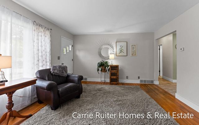 306 Orchard Avenue, Grand Haven, MI 49417