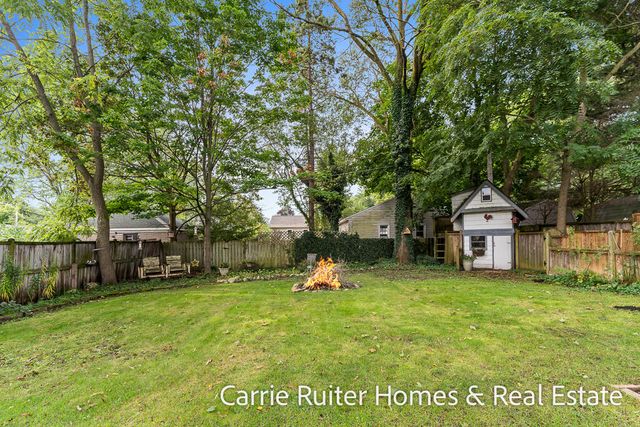 306 Orchard Avenue, Grand Haven, MI 49417