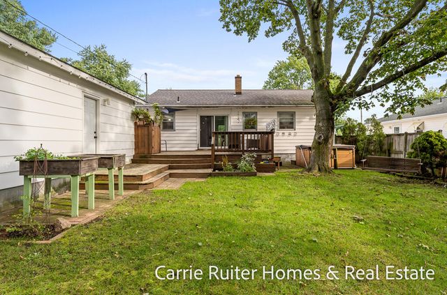 306 Orchard Avenue, Grand Haven, MI 49417