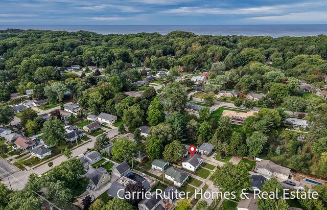 306 Orchard Avenue, Grand Haven, MI 49417