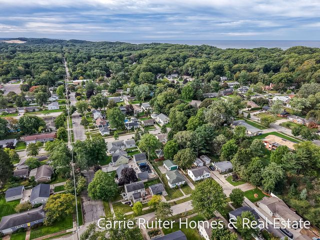 306 Orchard Avenue, Grand Haven, MI 49417