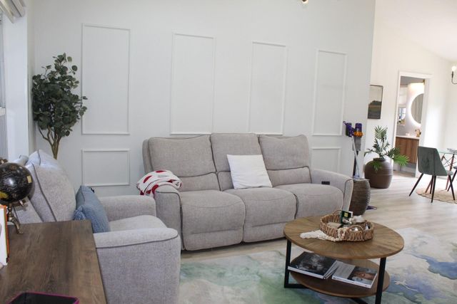 620 Oak Street, Boynton Beach, FL 33435