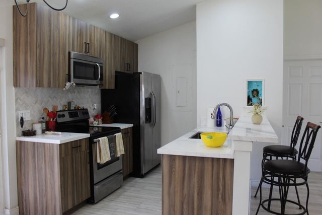 620 Oak Street, Boynton Beach, FL 33435