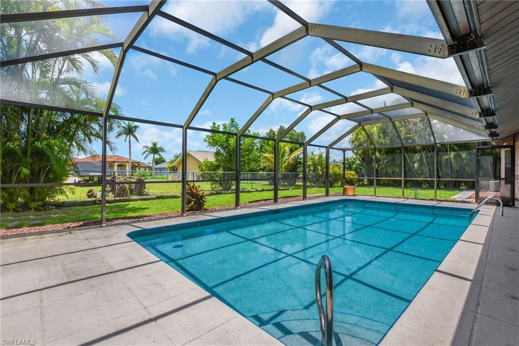 534 SE 32nd TER, CAPE CORAL, FL 33904 — photo 2