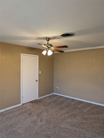 6912 Chippendale Drive, Fort Worth, TX 76134