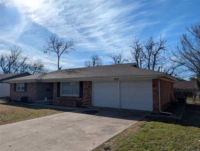 6912 Chippendale Drive, Fort Worth, TX 76134