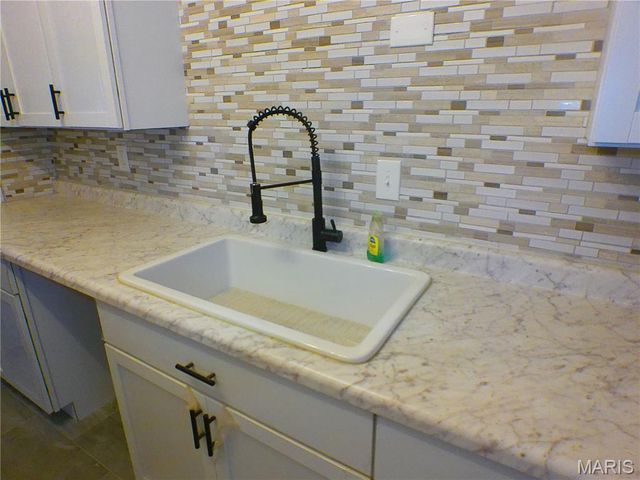 338 Lancashire Road, St Louis, MO 63137