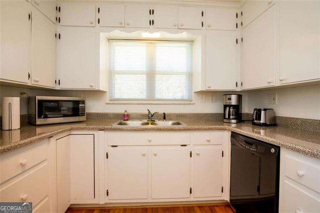 1536 Beech Valley Way NE, Atlanta, GA 30306