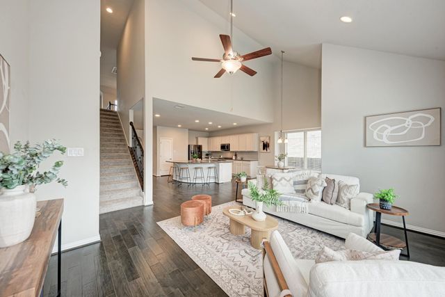 284 Everglade DR, Buda, TX 78610