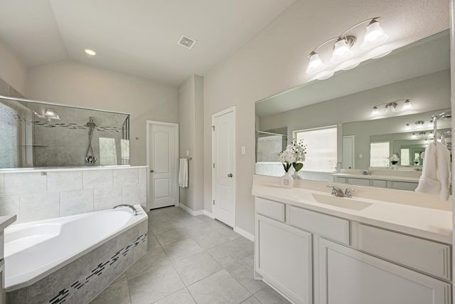 284 Everglade DR, Buda, TX 78610