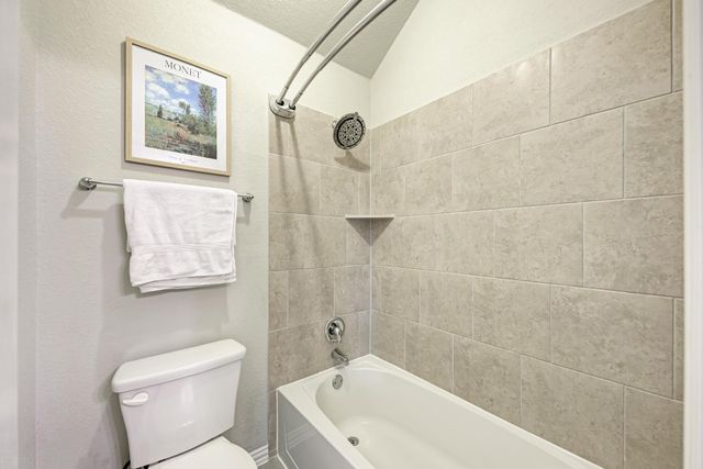 284 Everglade DR, Buda, TX 78610