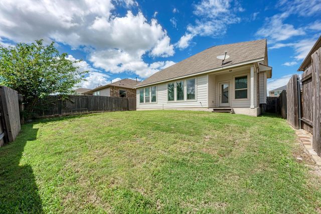 284 Everglade DR, Buda, TX 78610