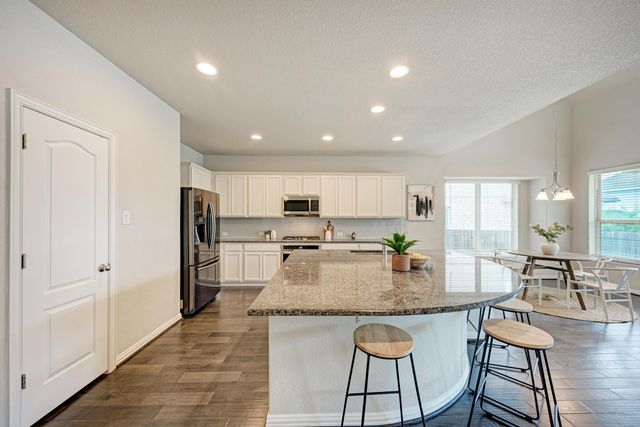 284 Everglade DR, Buda, TX 78610