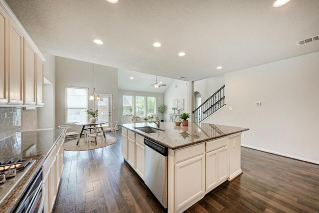 284 Everglade DR, Buda, TX 78610