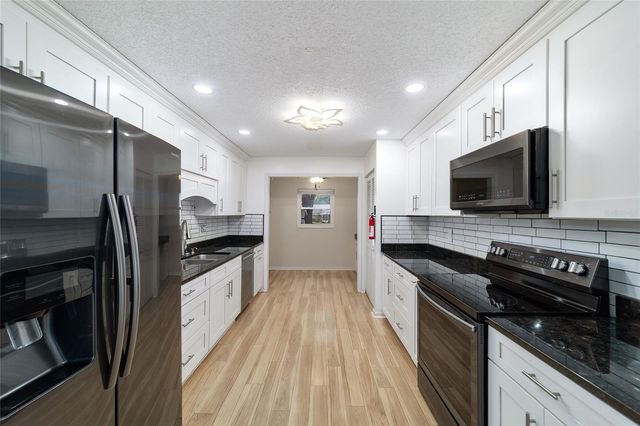 8877 SW 96TH STREET D, Ocala, FL 34481