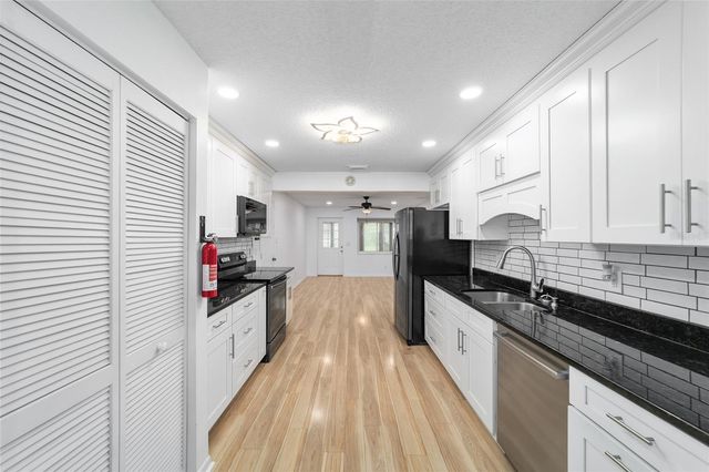 8877 SW 96TH STREET D, Ocala, FL 34481