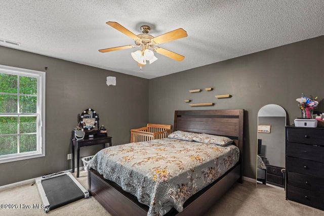 136 Constitution Avenue, Jacksonville, NC 28540