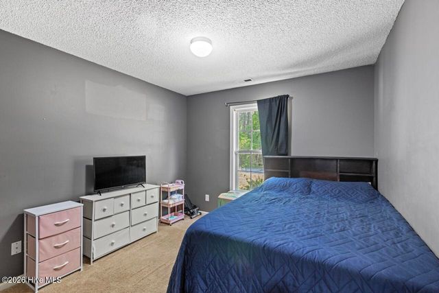 136 Constitution Avenue, Jacksonville, NC 28540