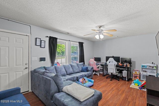 136 Constitution Avenue, Jacksonville, NC 28540