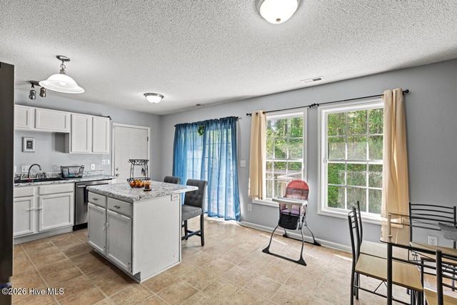 136 Constitution Avenue, Jacksonville, NC 28540