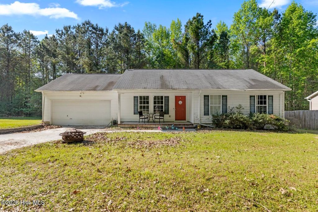 136 Constitution Avenue, Jacksonville, NC 28540