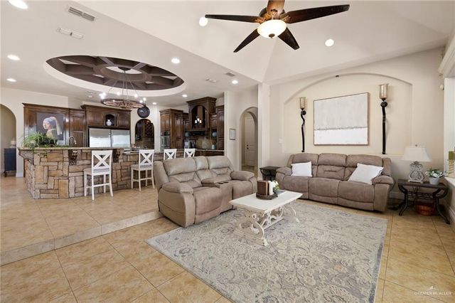 6907 Vista Bonita Drive, Edinburg, TX 78542