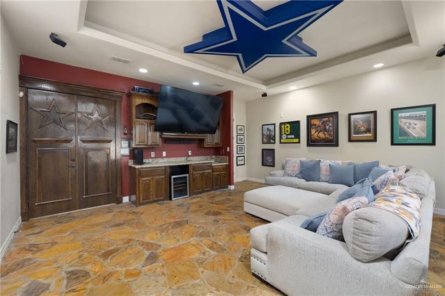 6907 Vista Bonita Drive, Edinburg, TX 78542