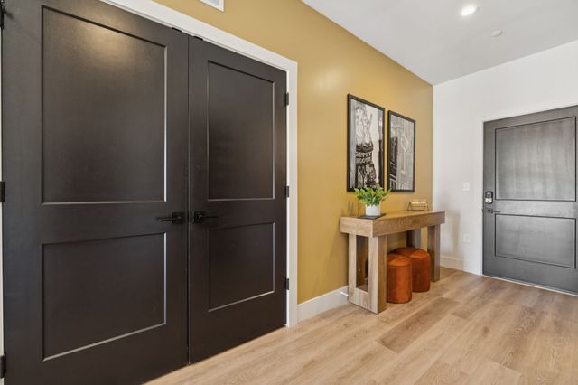 303 31st Ave N Apt 417, Nashville, TN 37203