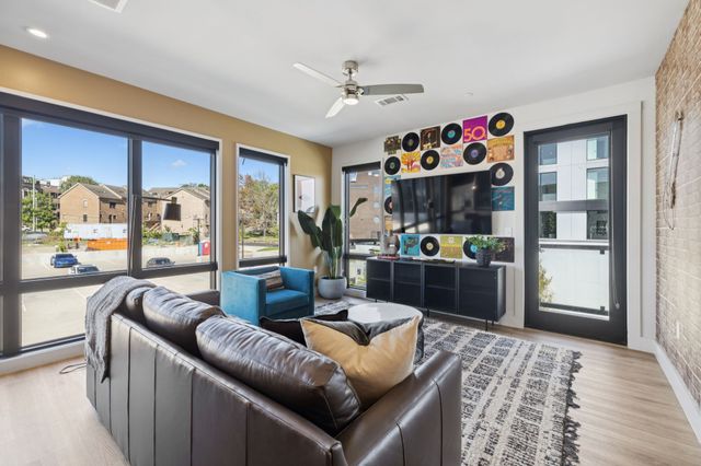 303 31st Ave N Apt 417, Nashville, TN 37203