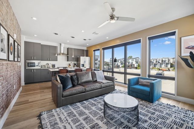 303 31st Ave N Apt 417, Nashville, TN 37203