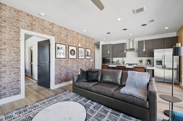 303 31st Ave N Apt 417, Nashville, TN 37203