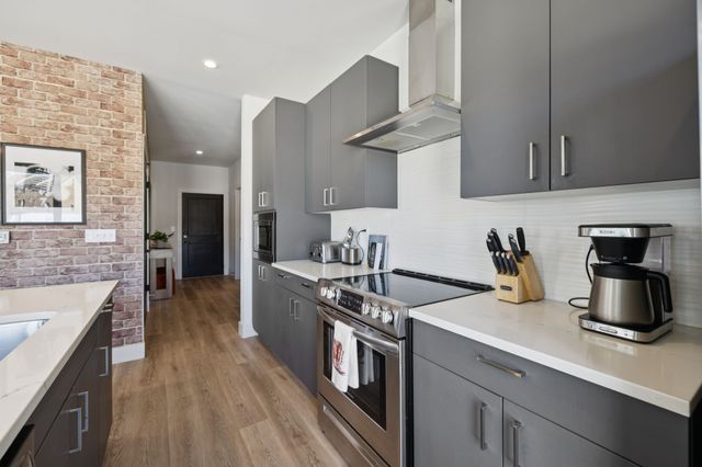 303 31st Ave N Apt 417, Nashville, TN 37203