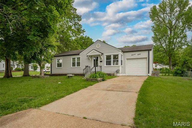 1140 Nectar Drive, St Louis, MO 63137