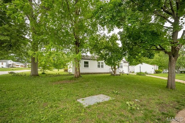 1140 Nectar Drive, St Louis, MO 63137