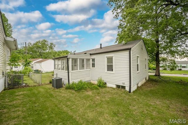 1140 Nectar Drive, St Louis, MO 63137